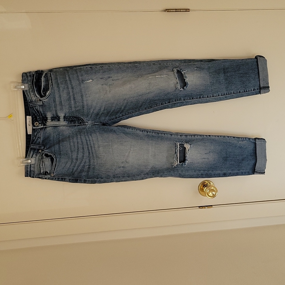 KanCan jeans. Boyfriend style. Size 9/28. Like new.